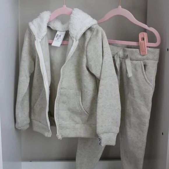 Toddler Girl 2 piece set - Picture 1 of 8